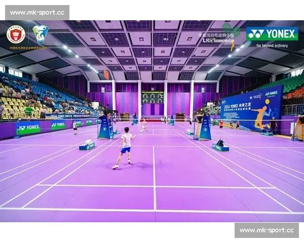 新星闪耀！羽毛球俱乐部赛事涌现天才少女，未来可期！